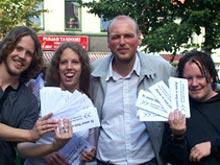 Handing leaflets at communalist election campaign in Oslo 2007